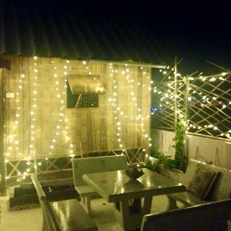 Artem'S Guesthouse Pantai Jomtien Bagian luar foto