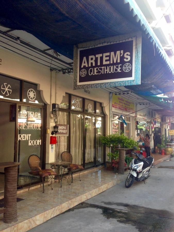 Artem'S Guesthouse Pantai Jomtien Bagian luar foto