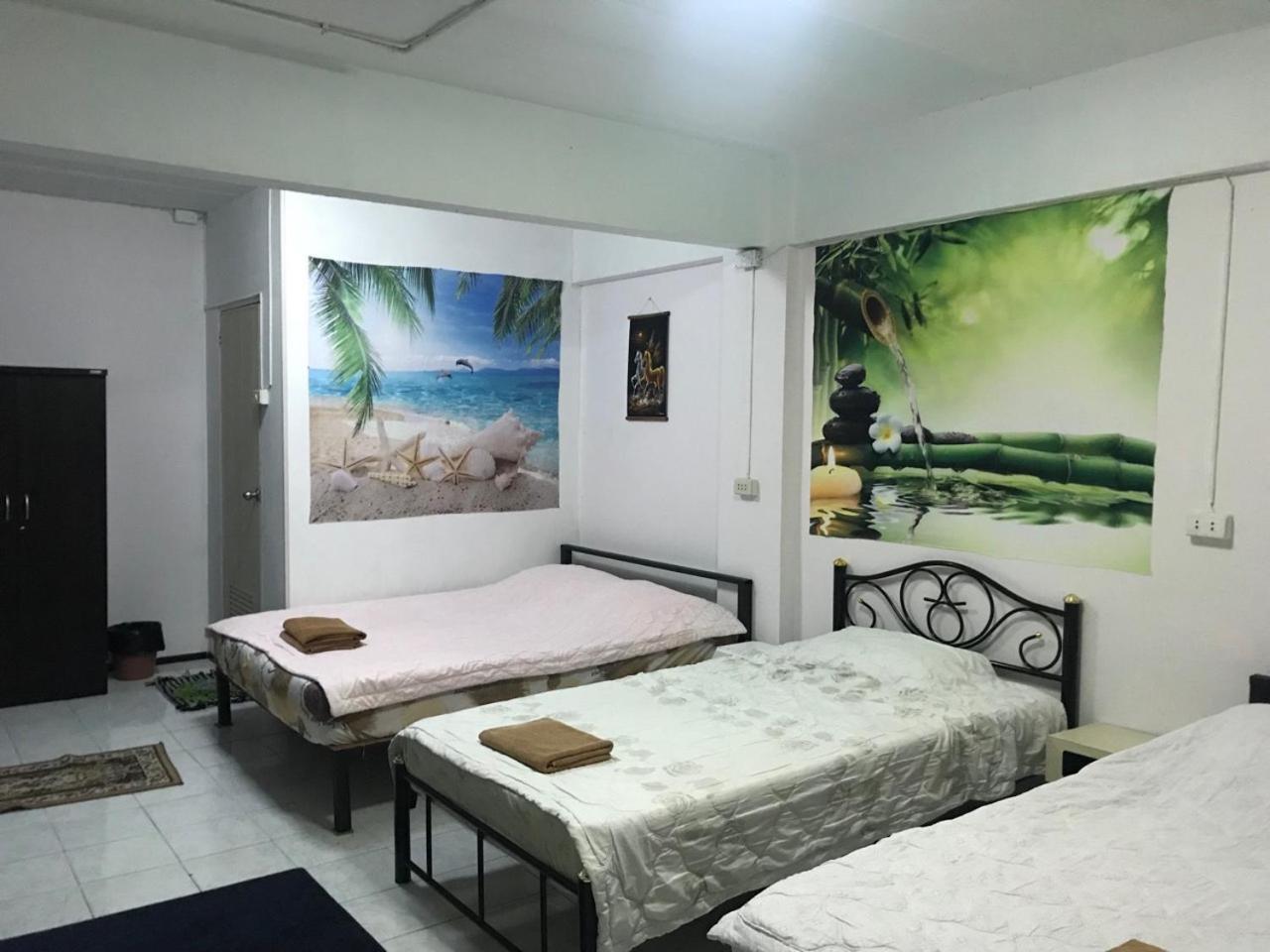 Artem'S Guesthouse Pantai Jomtien Bagian luar foto